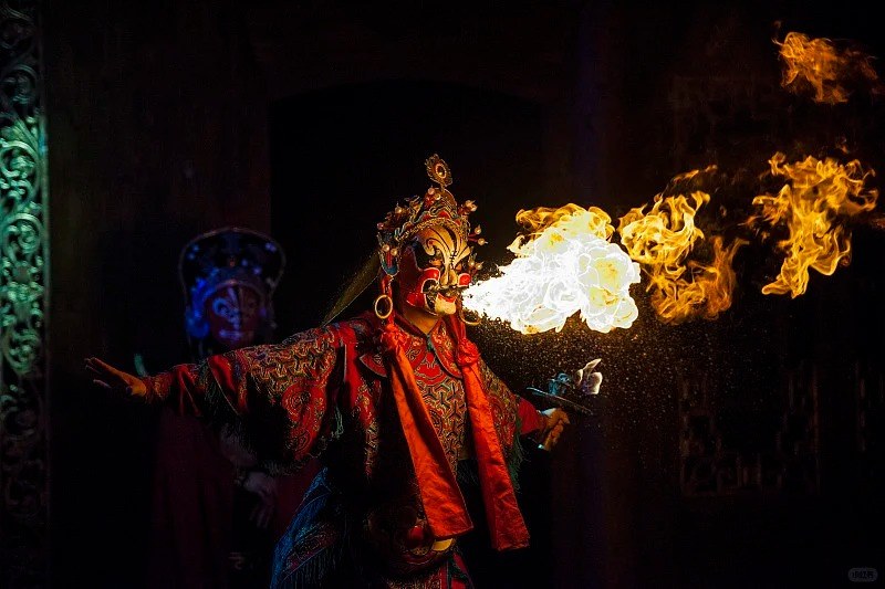 A Sichuan opera fire-breathing performance